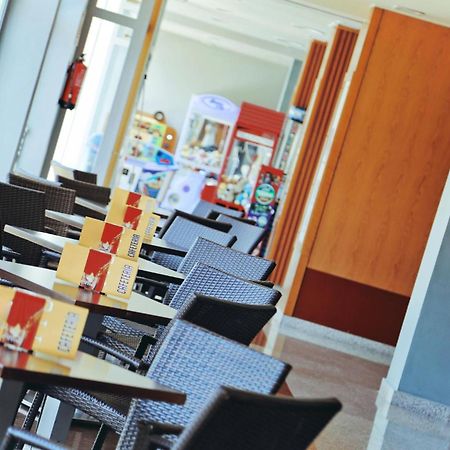 奥特尔菲尼克斯家庭旅馆 滨海罗克塔斯 外观 照片